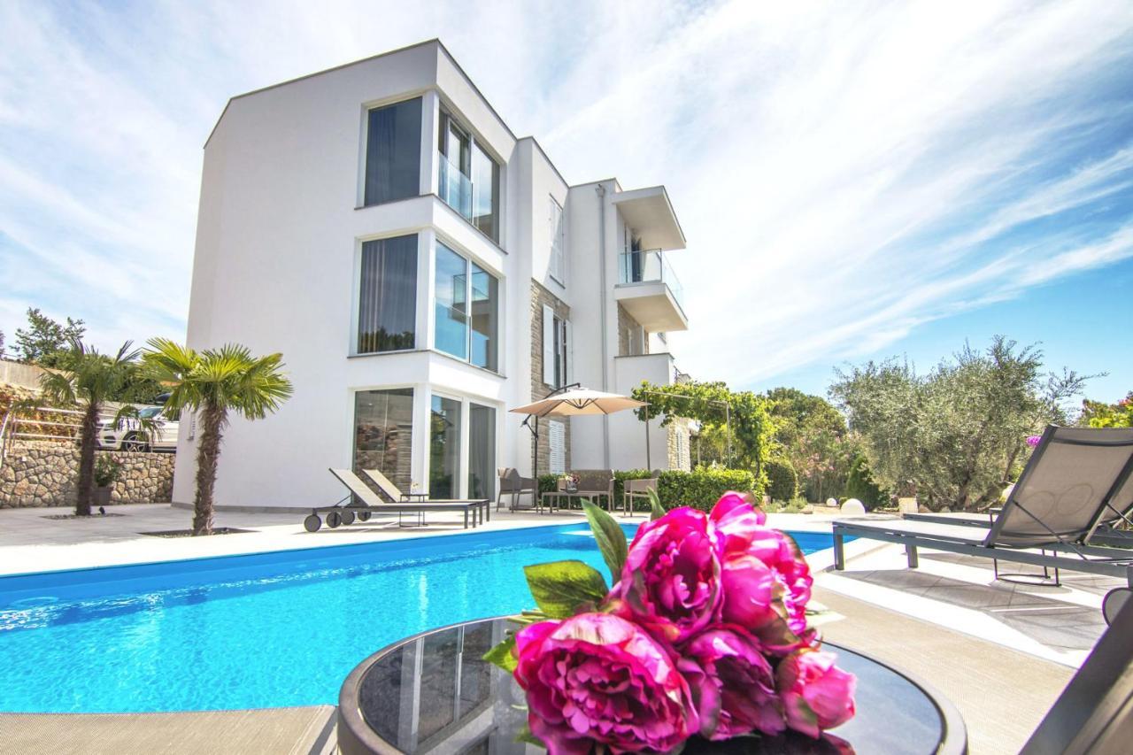 Marina Di Portapisana Luxury Private Villa Krk Town Eksteriør bilde